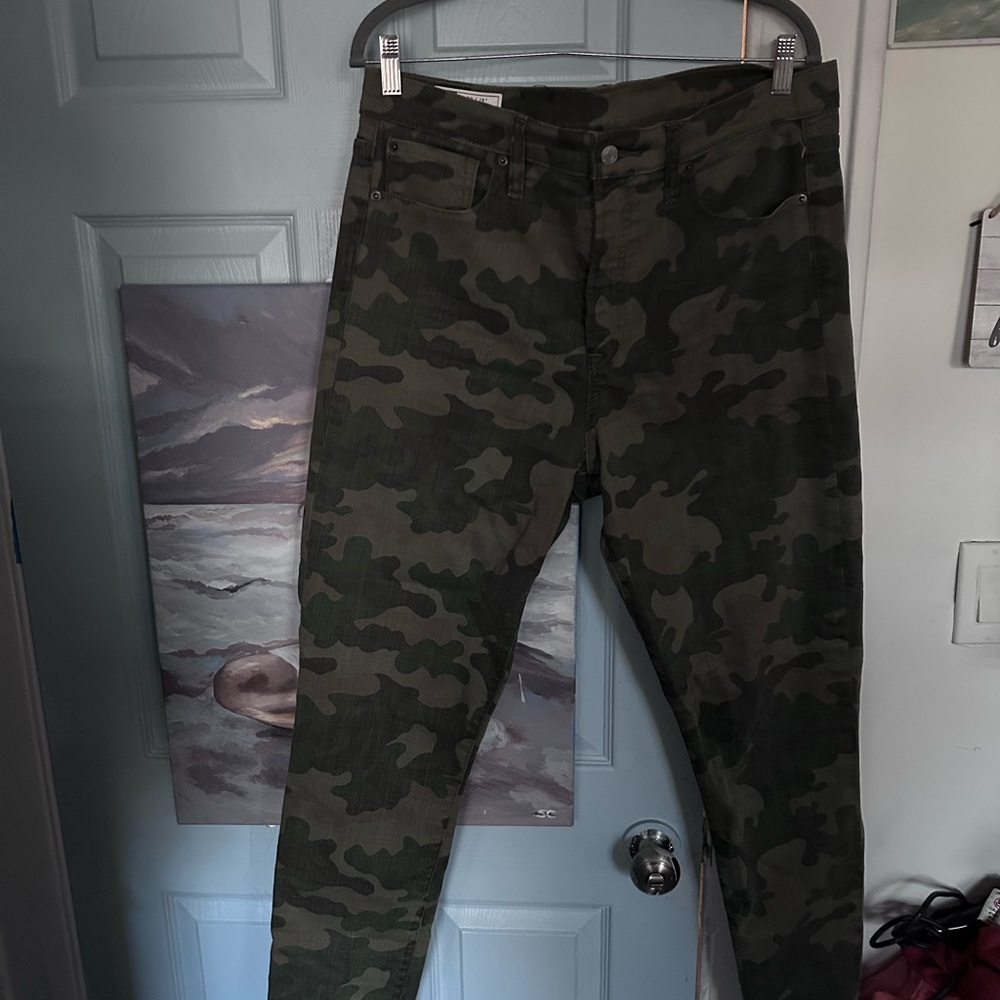 GAP Camouflage High Rise Skinny Jeans